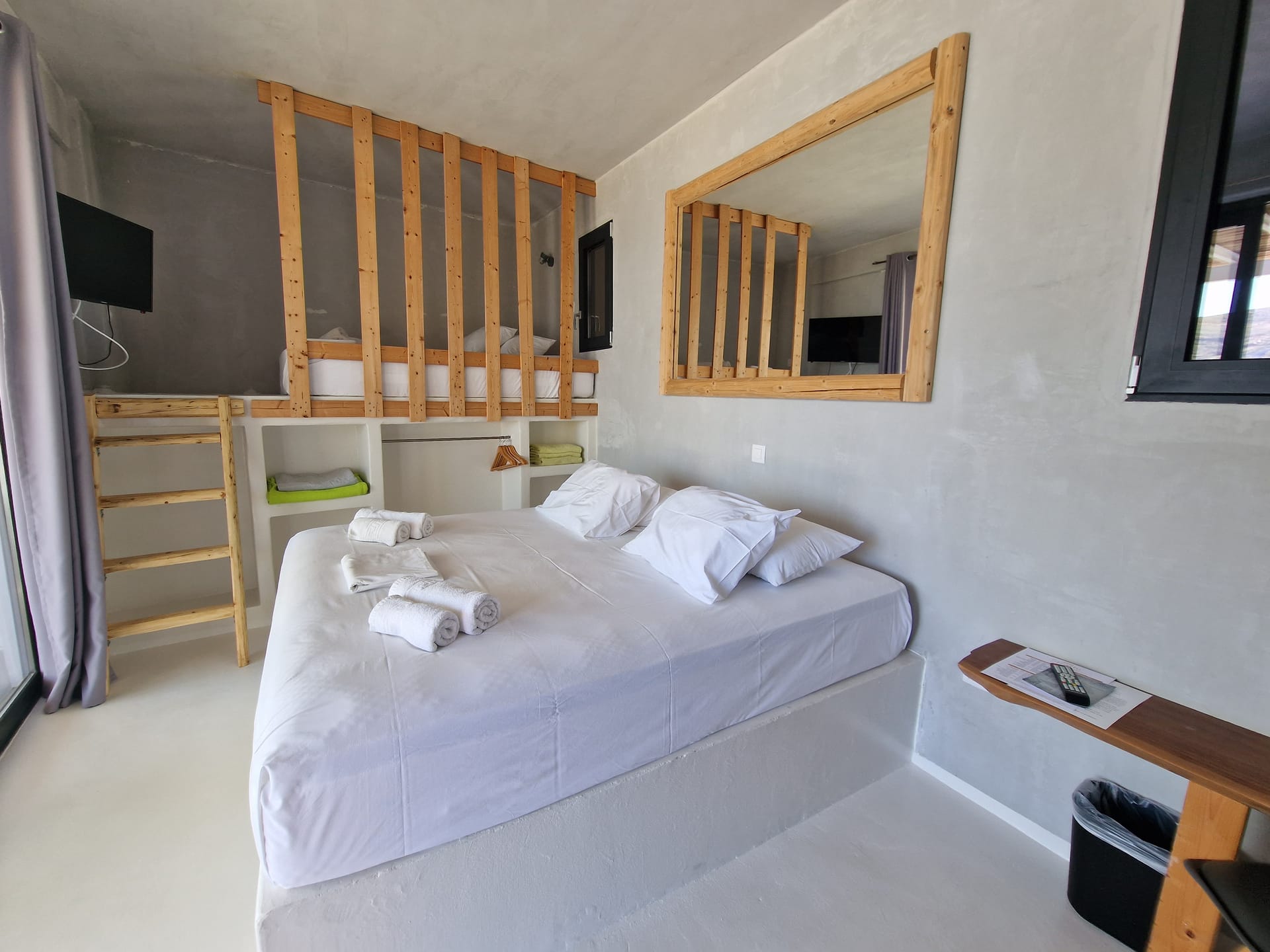 Junior Sea View 214