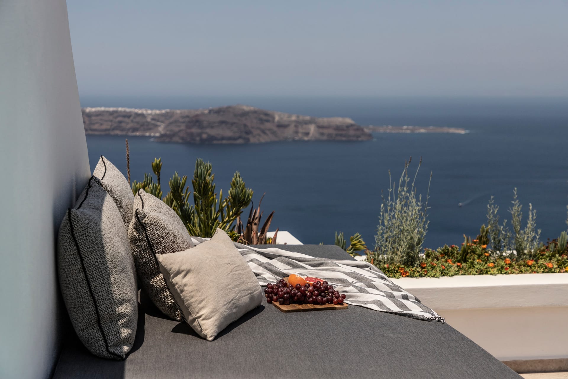 Deluxe Suite with Outdoor Heated Jacuzzi