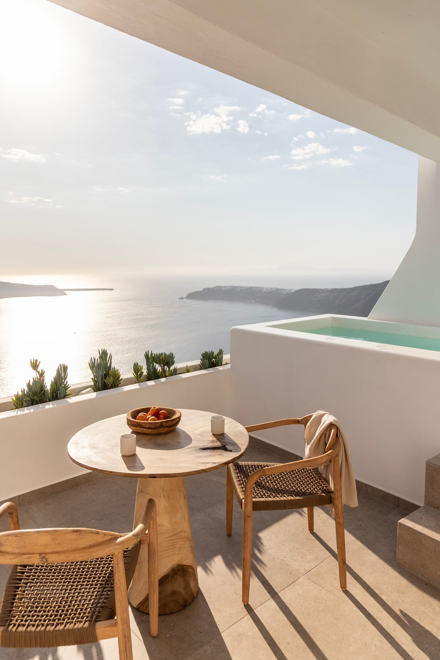 Honeymoon Suite with Outdoor Heated Jacuzzi