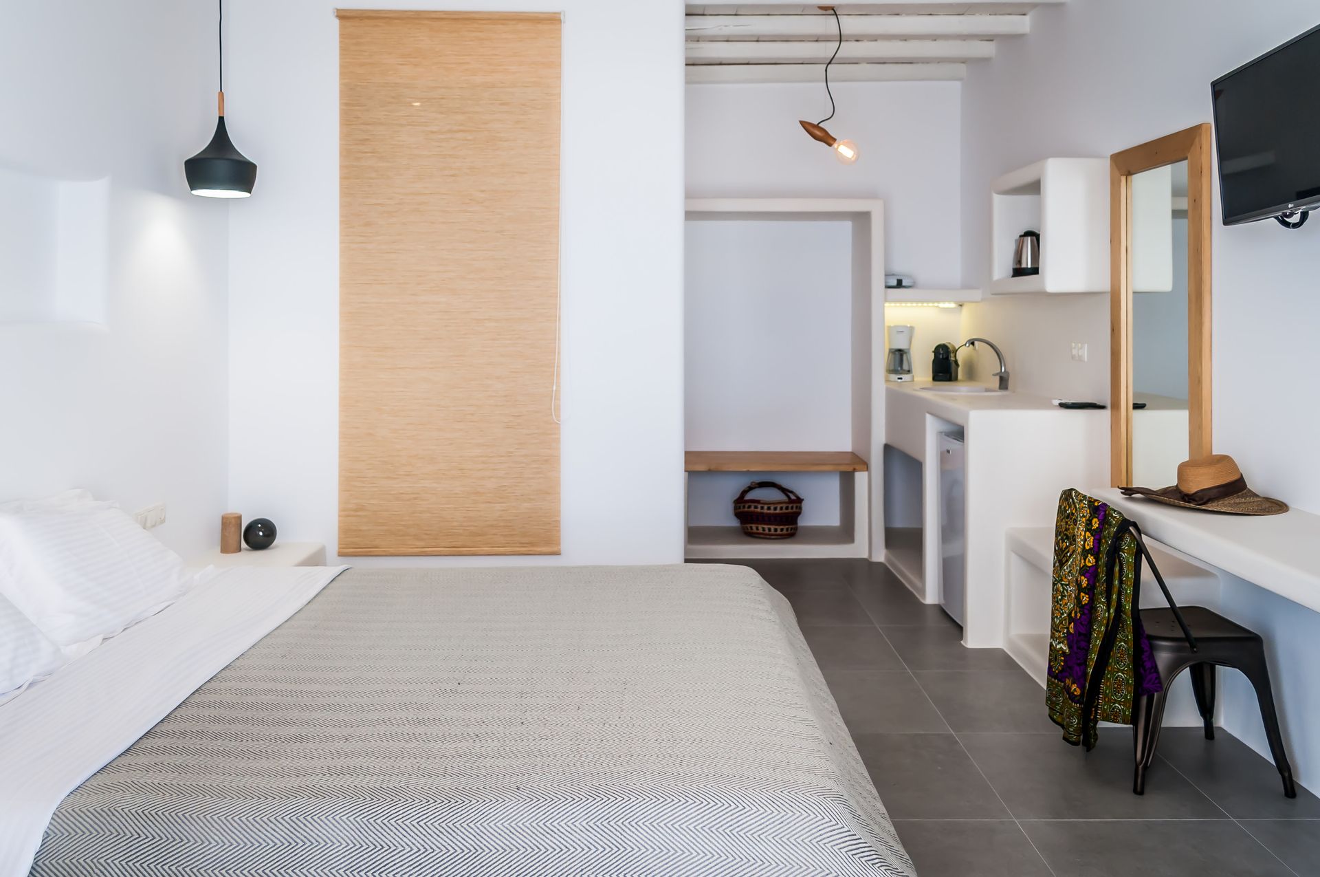 Junior Suite (max 2 persons) Pollonia Village