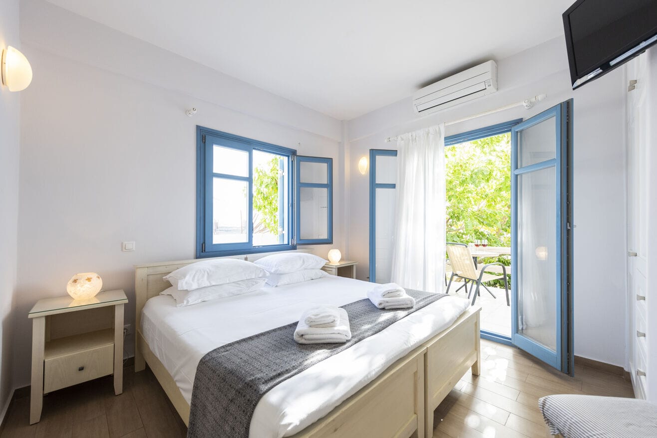Standard Double Room with Courtyard