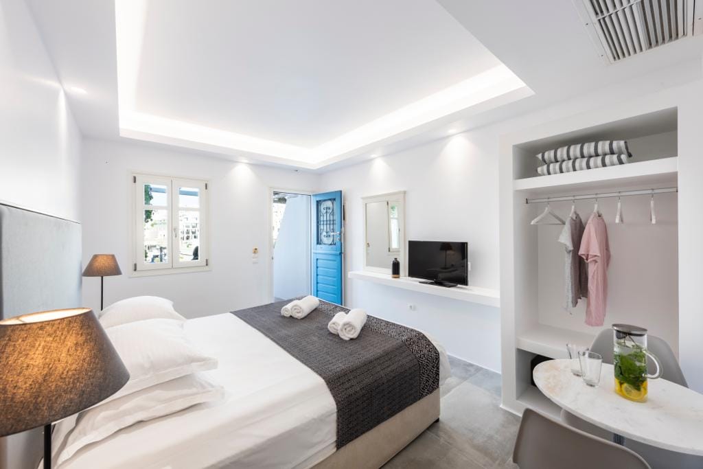 Superior Double with Sea View (Pool Level)