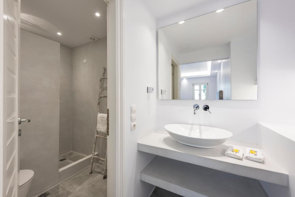 Superior Double with Sea View (Pool Level)