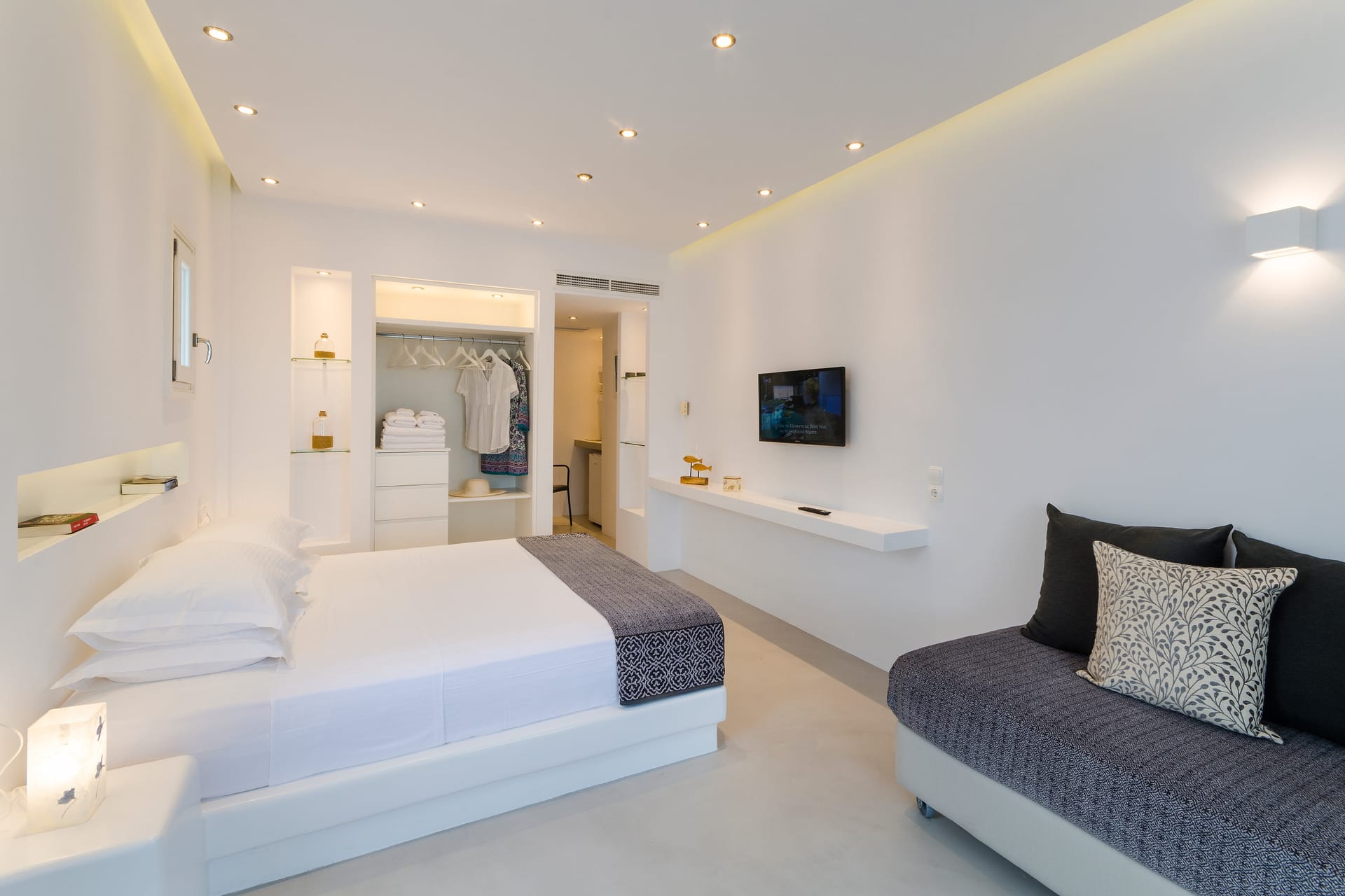 Deluxe Double Room with Sea View (Pool Level)