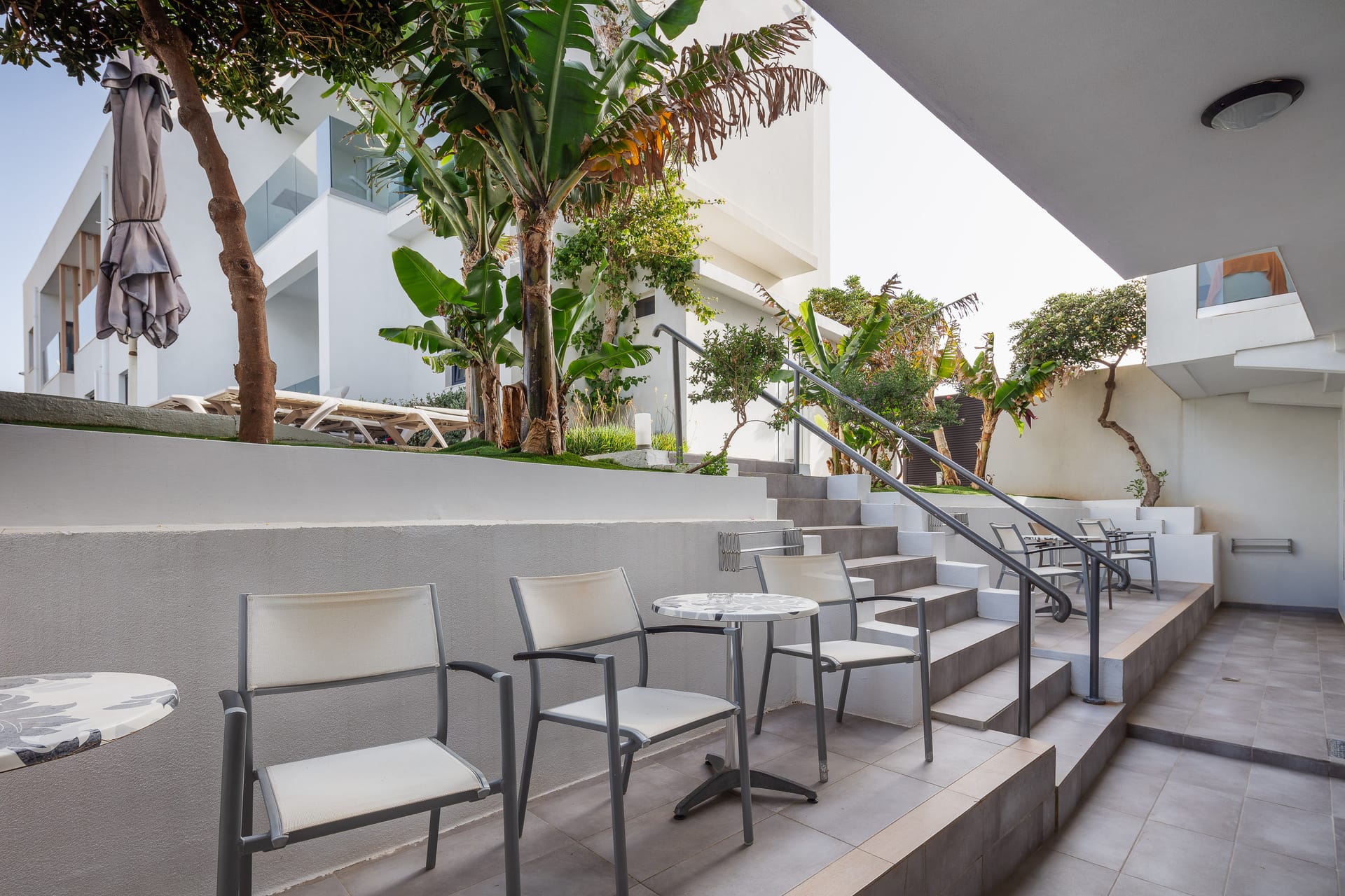 Economy Studio - Semi-Basement