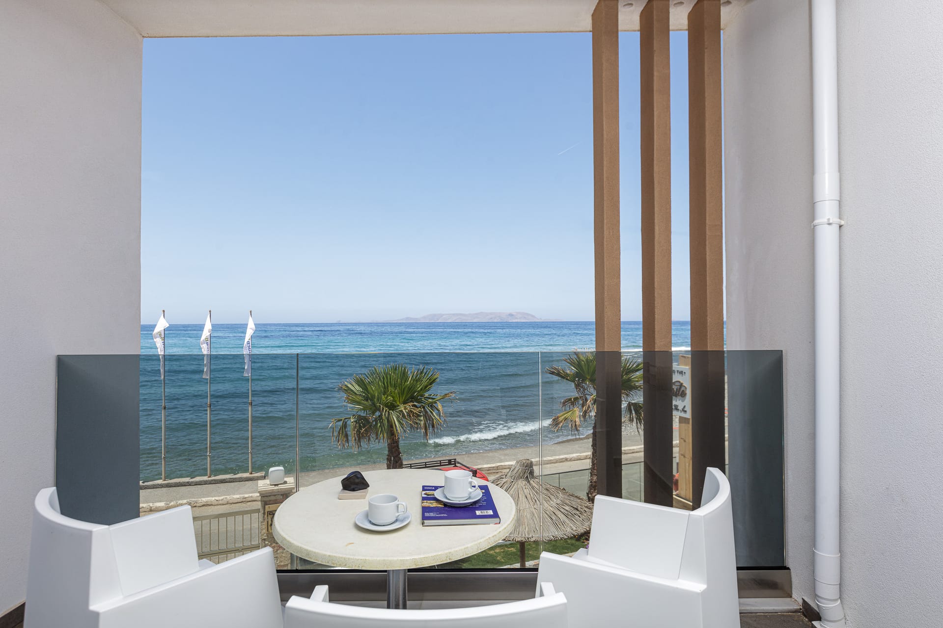 Grand One Bedroom Apartment with Sea View