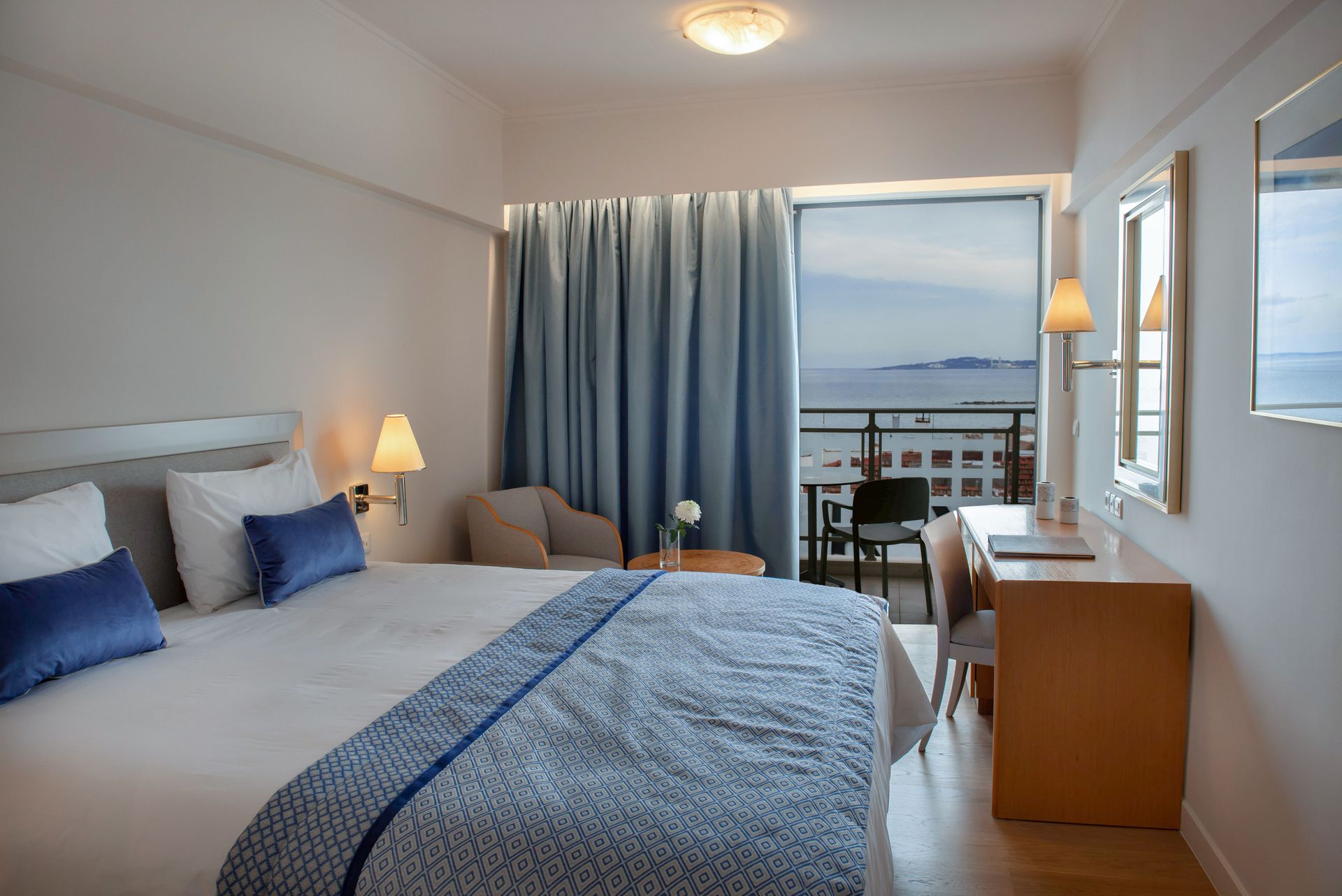 Deluxe room with sea view