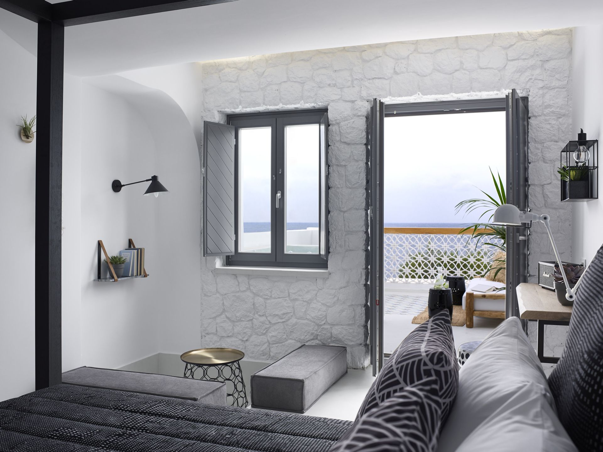 Deluxe Double with Outdoor Jacuzzi and Sea View