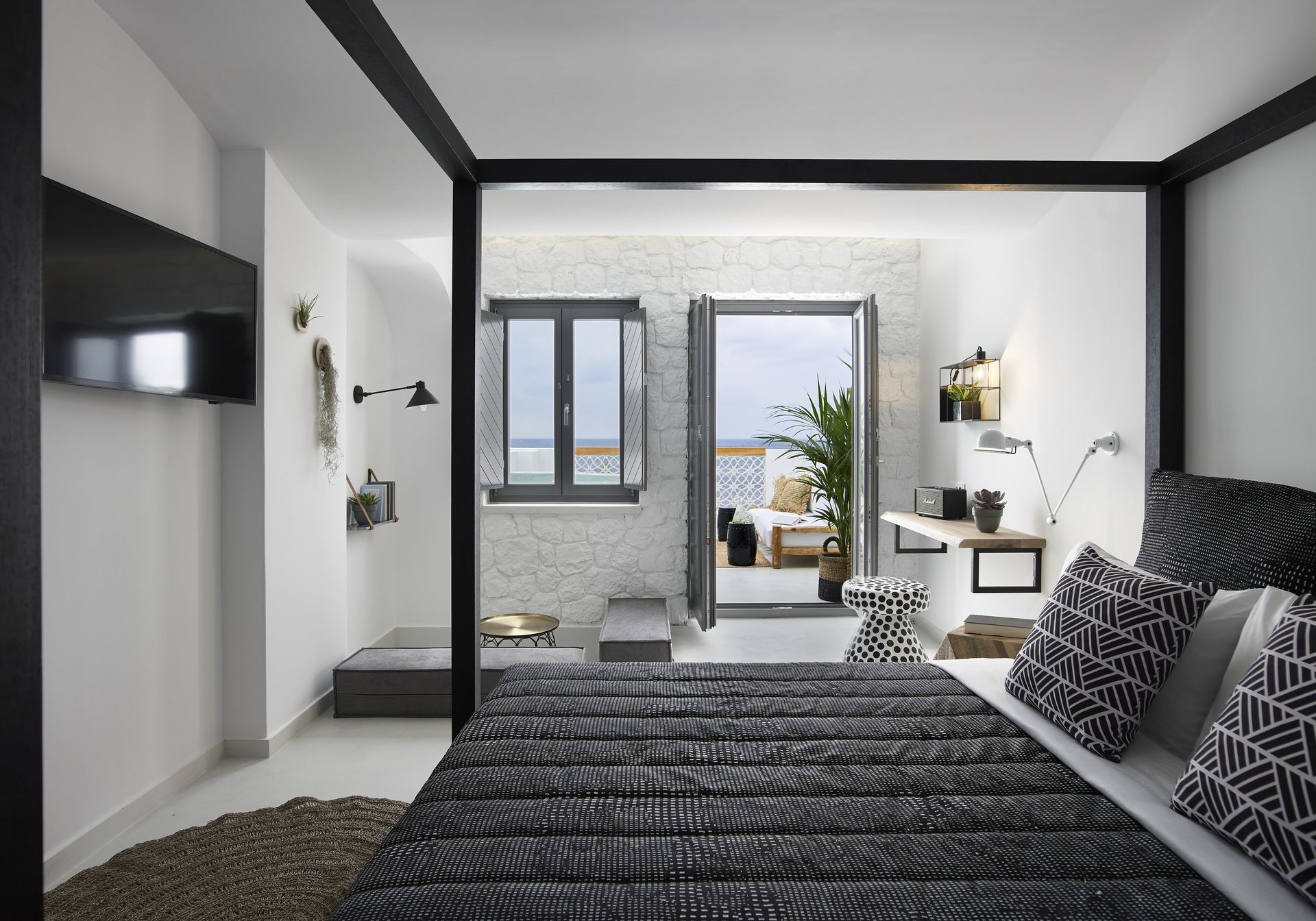 Deluxe Double with Outdoor Jacuzzi and Sea View