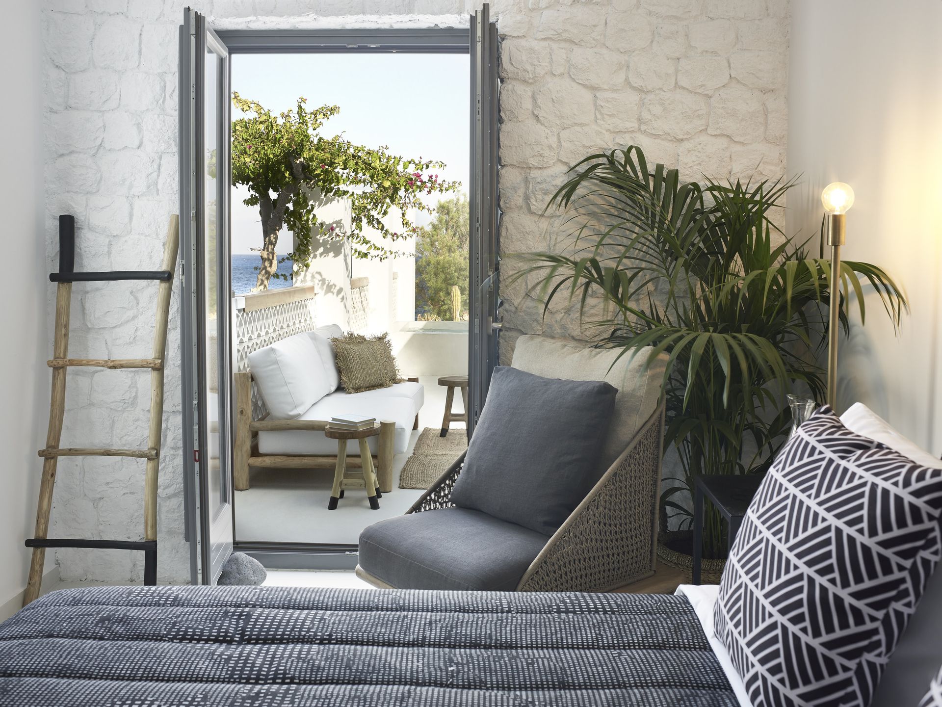 Deluxe Double with Outdoor Jacuzzi and Sea View