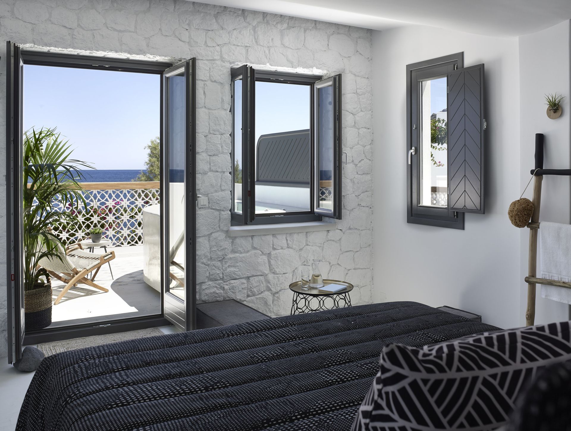 Deluxe Double with Outdoor Jacuzzi and Sea View