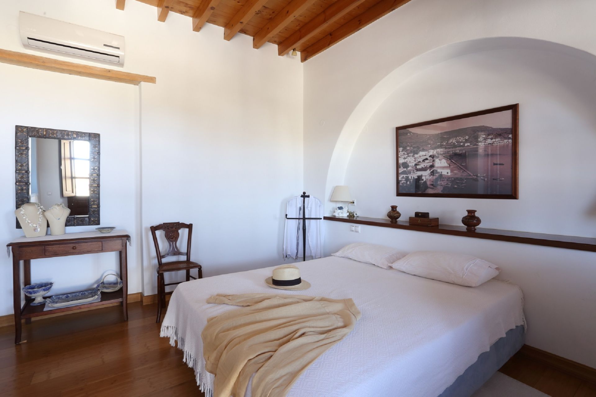 Residence With Panoramic View
