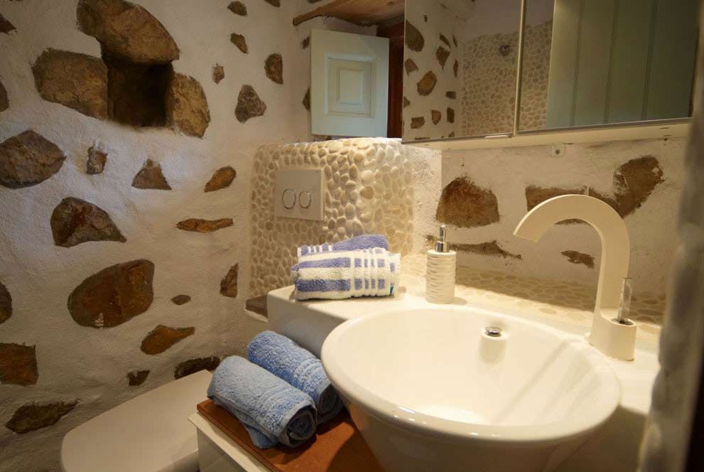 Residence with Sea View &amp; Outdoor Hot Tub