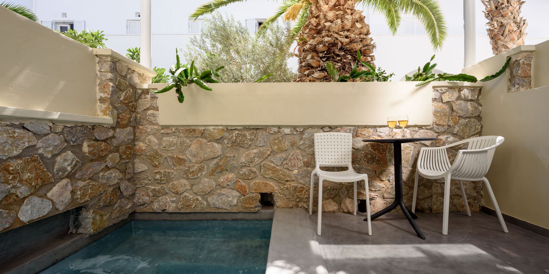 Junior Suite with outside Jacuzzi