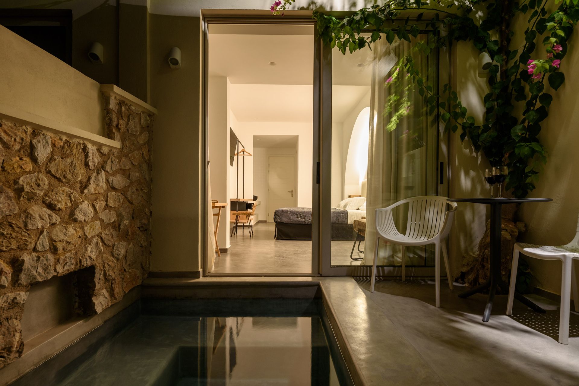 Junior Suite with outside Jacuzzi