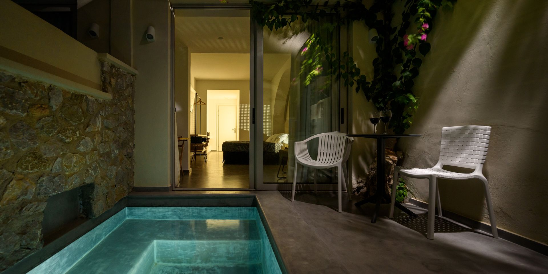 Junior Suite with outside Jacuzzi