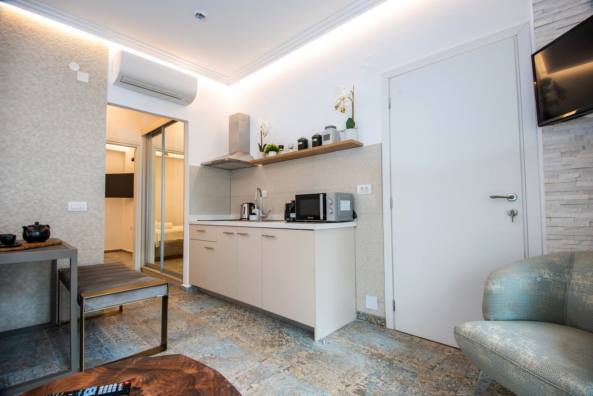 One Bedroom Suite