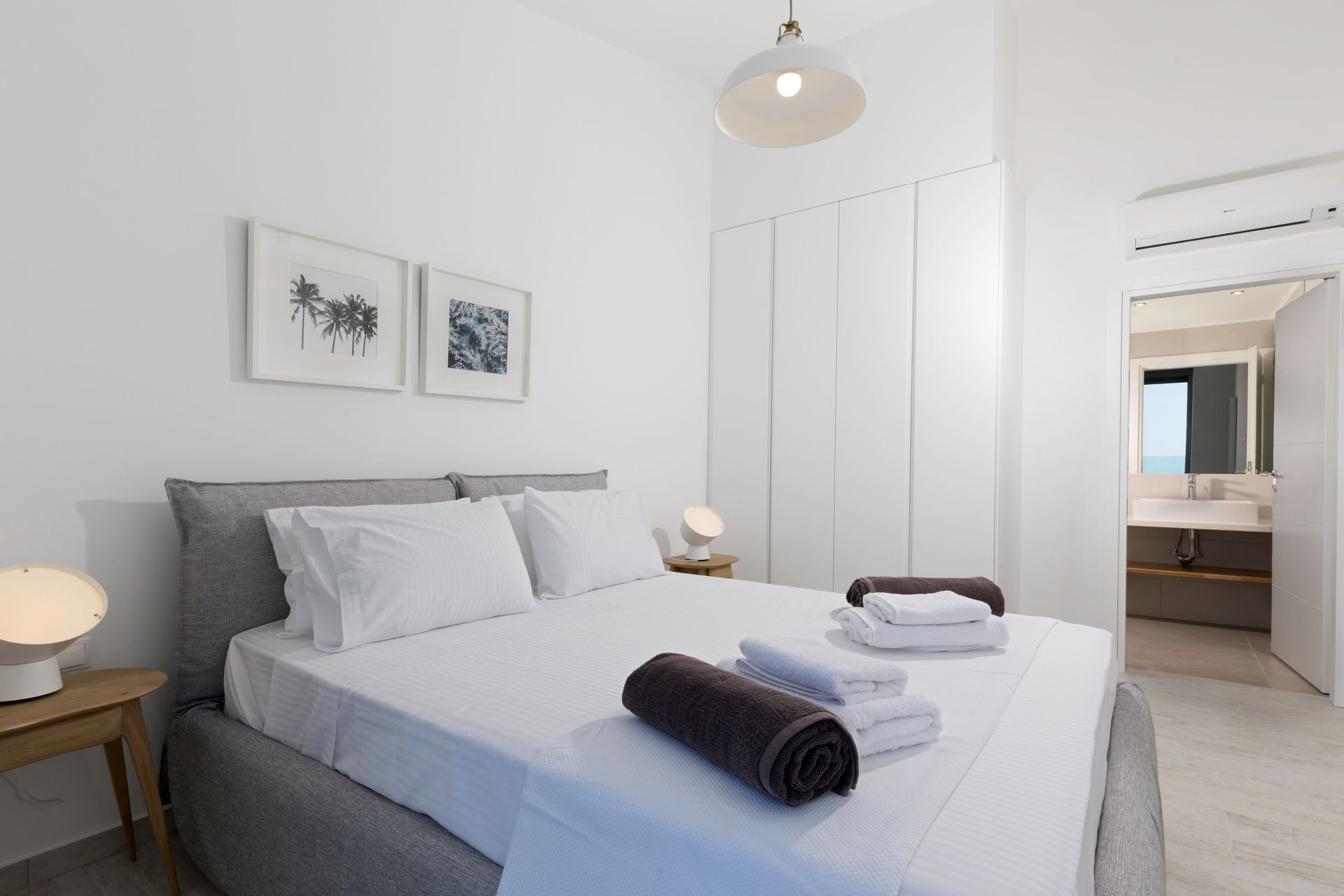 Villa Crystal with Private Heated Pool (4 Bedrooms Villa)