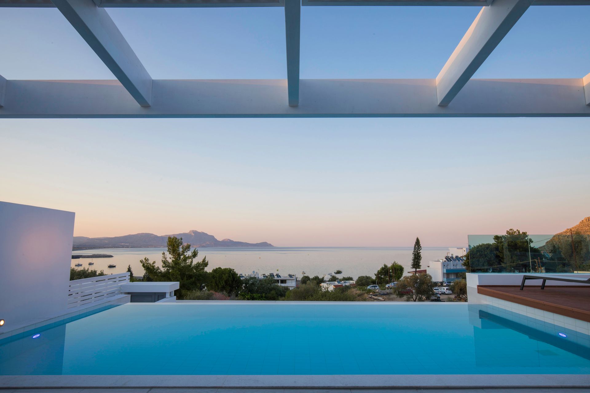 Villa Phos with Private Pool (4 Bedrooms Villa)