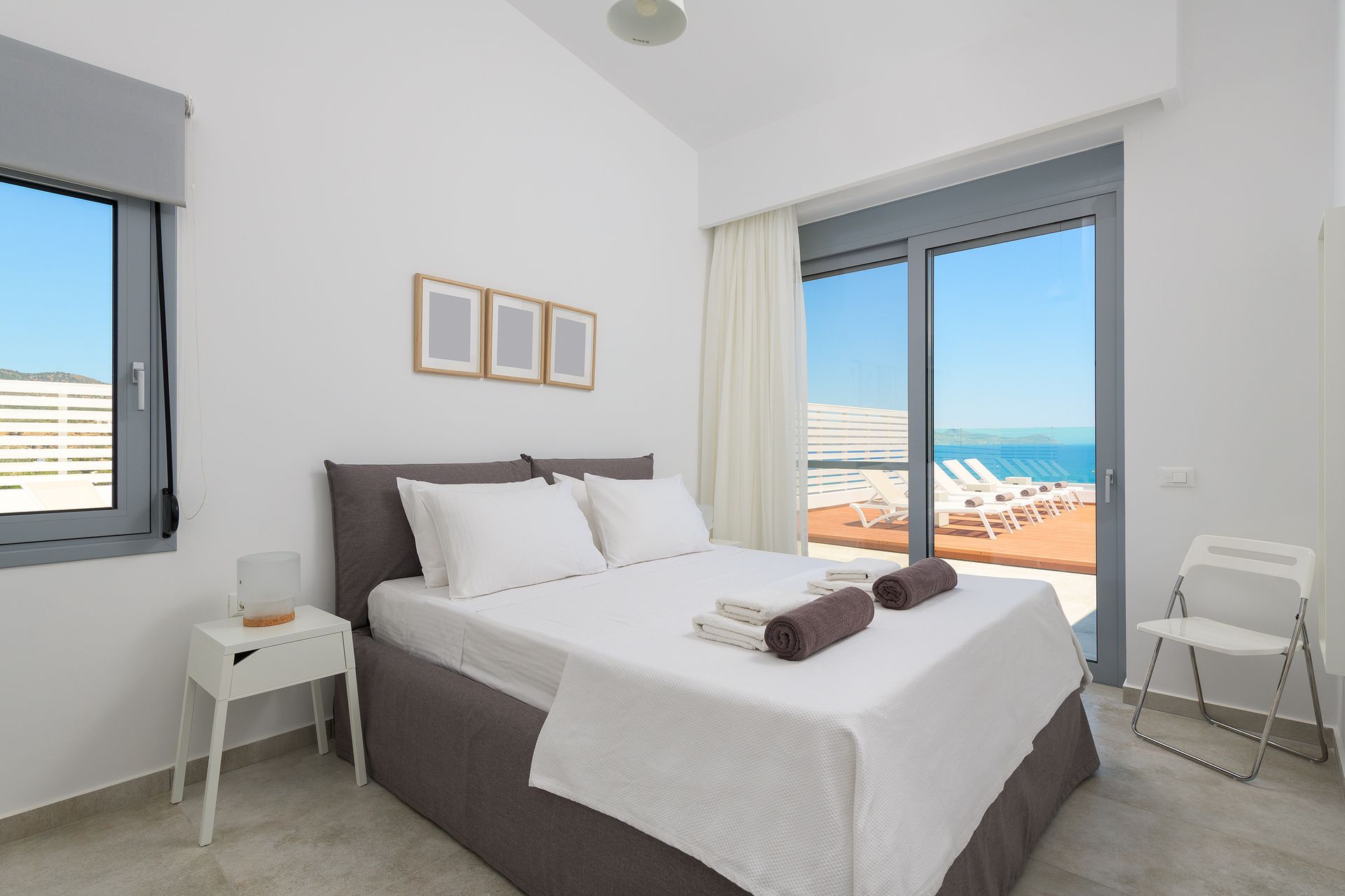 Villa Hermes with Private Pool and Outdoor Jacuzzi (5 Bedrooms Villa)