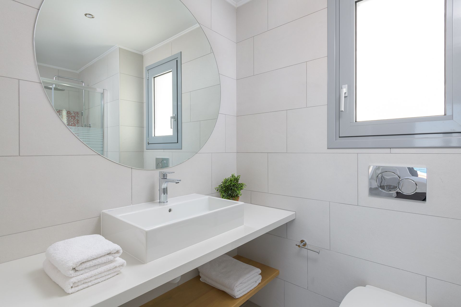 Villa Hermes with Private Pool and Outdoor Jacuzzi (5 Bedrooms Villa)