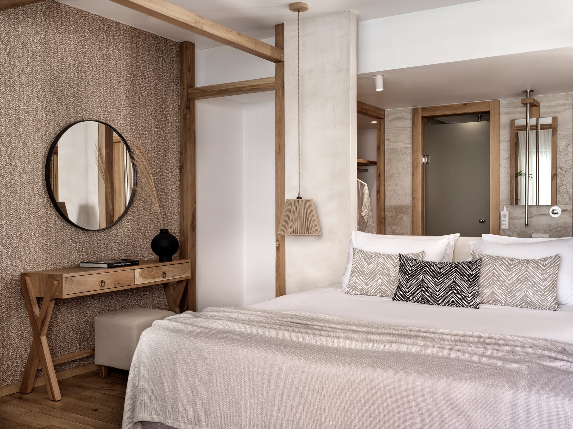 Premium Room with Pool View and Jacuzzi