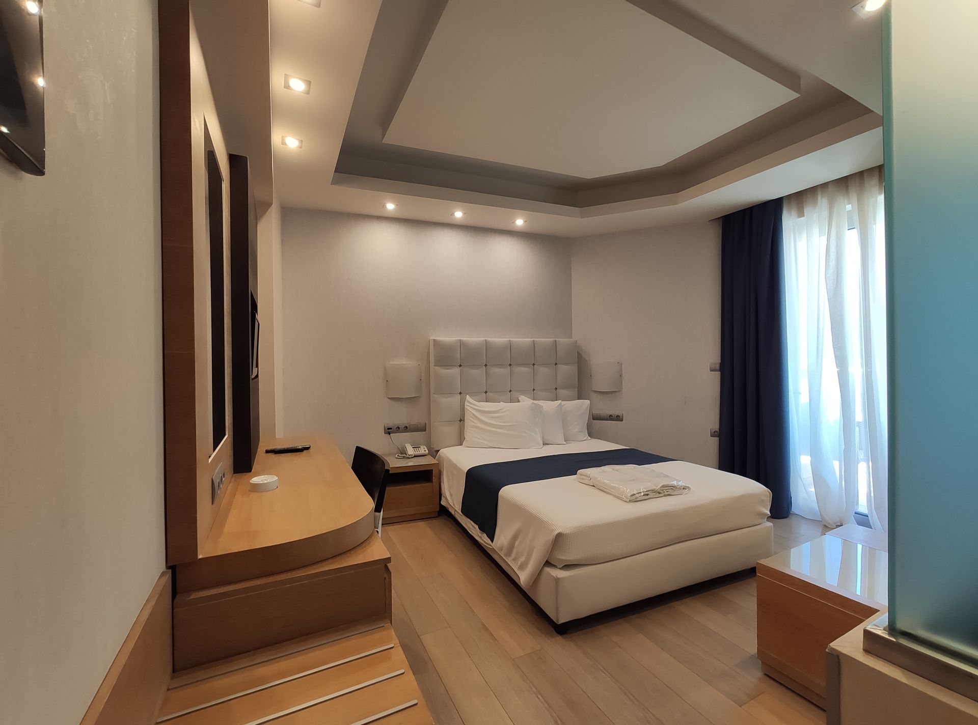 Standard Room with Mountain View