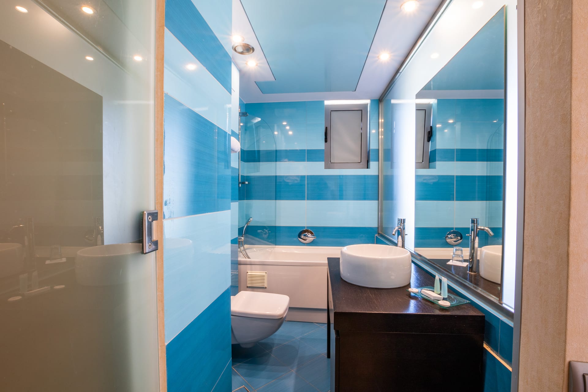 Standard Room with Mountain View