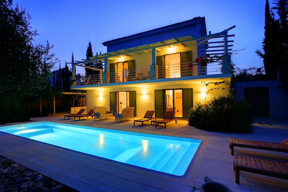 3 Bedroom Deluxe Villas