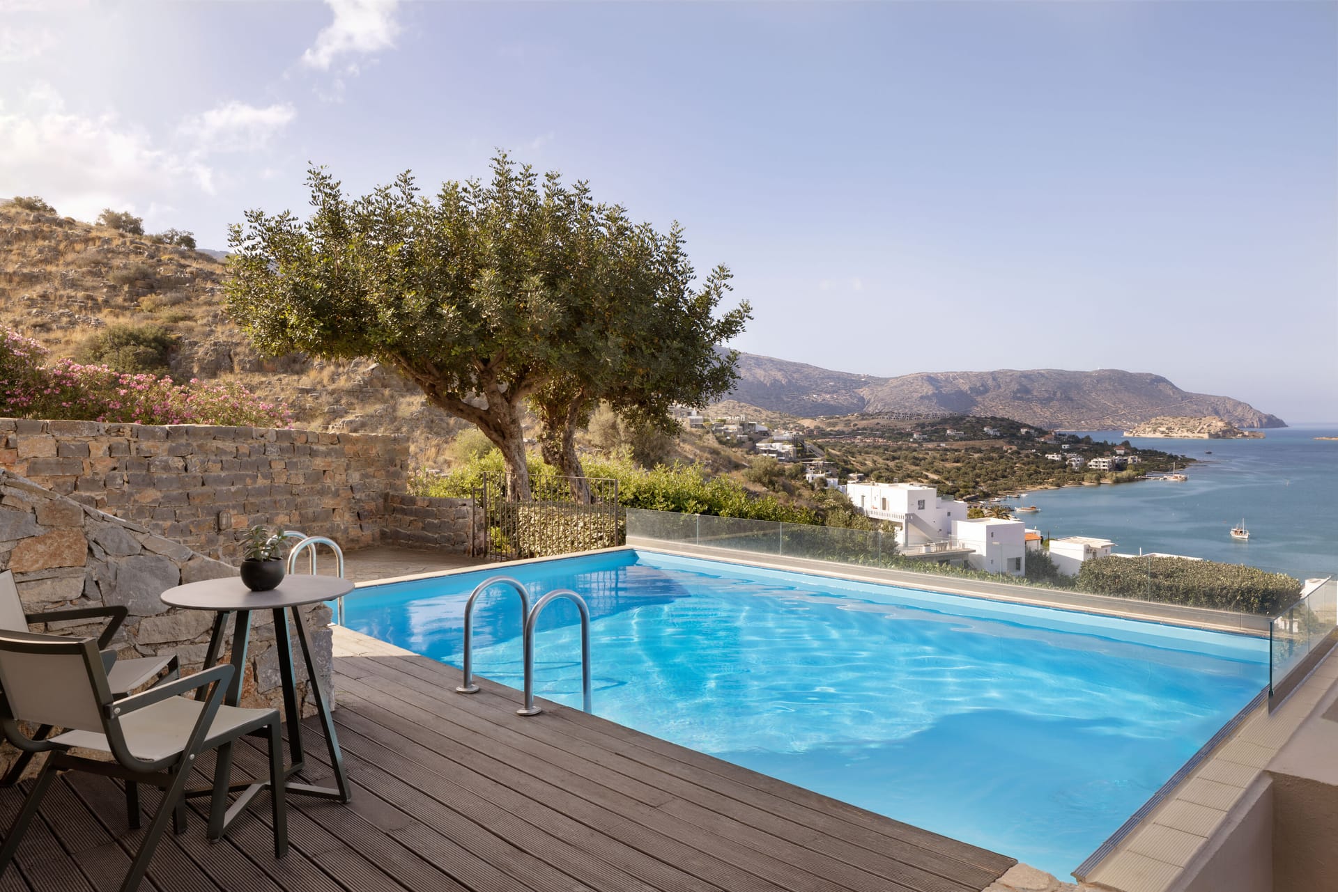 Sapphire Nest with sharing pool