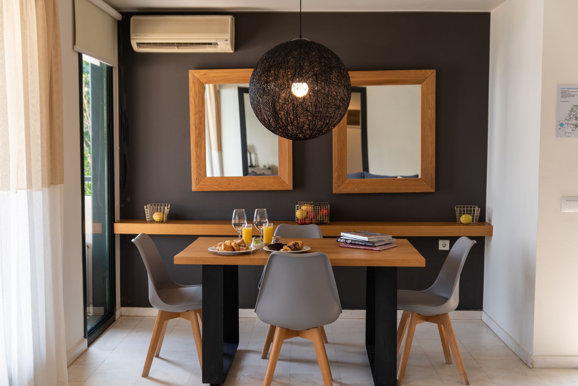 Sapphire Cozy Suite