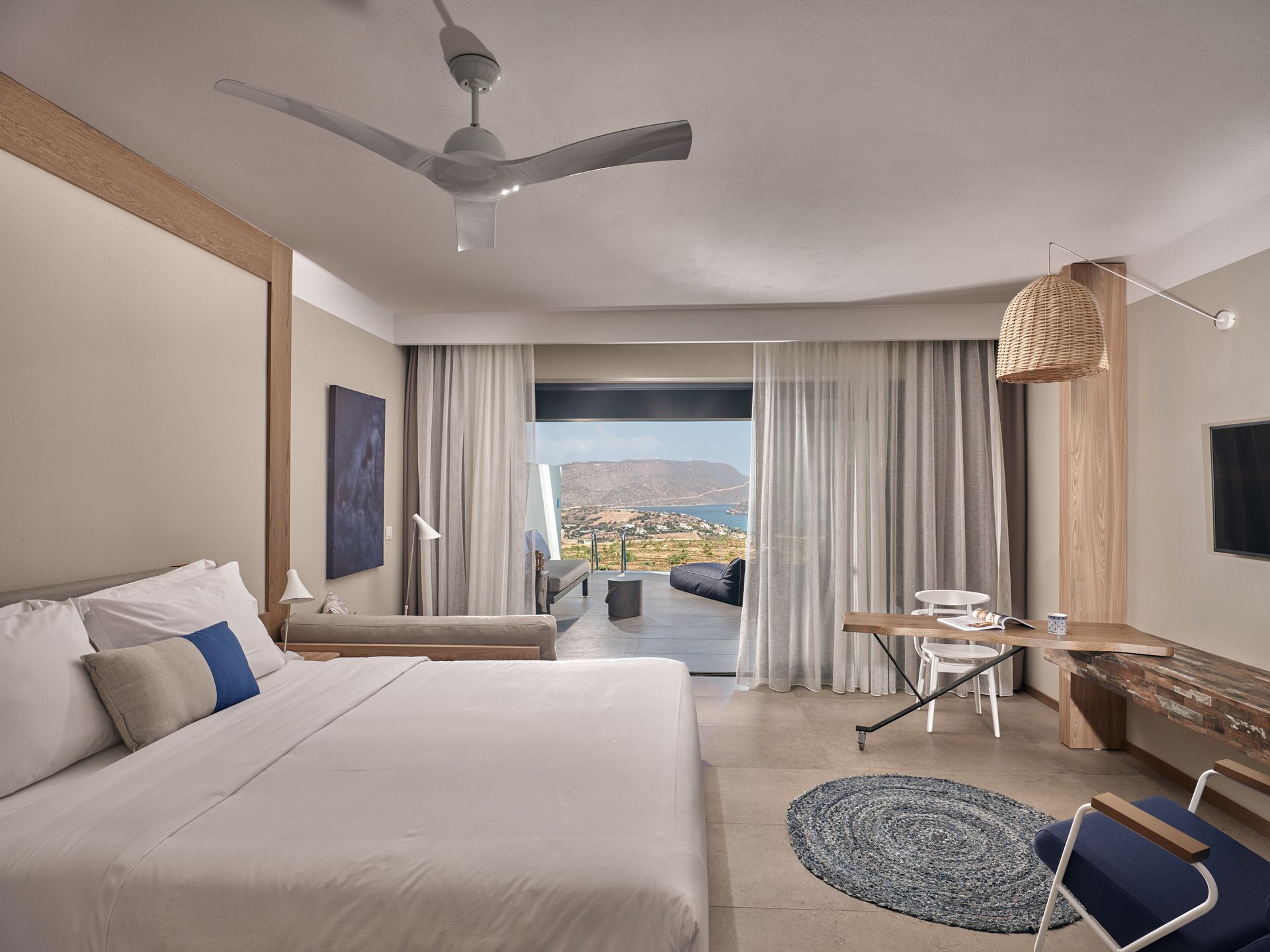 Sapphire Zen Suite with sharing pool