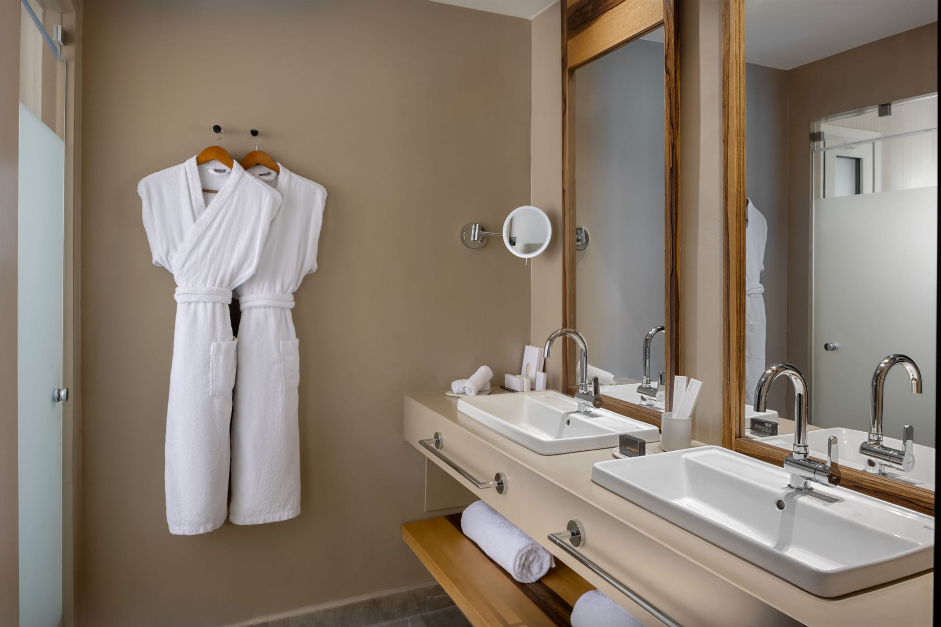 Sapphire Cozy Suite with individual pool