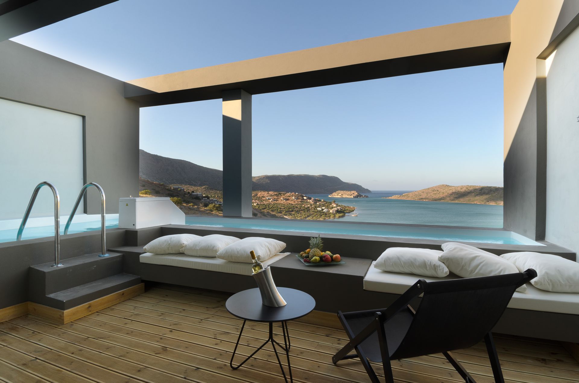 Sapphire Zen Suite with private pool
