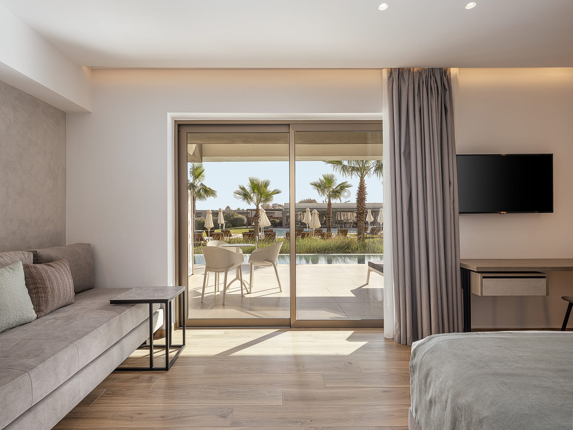 Superior Room Swim-Up