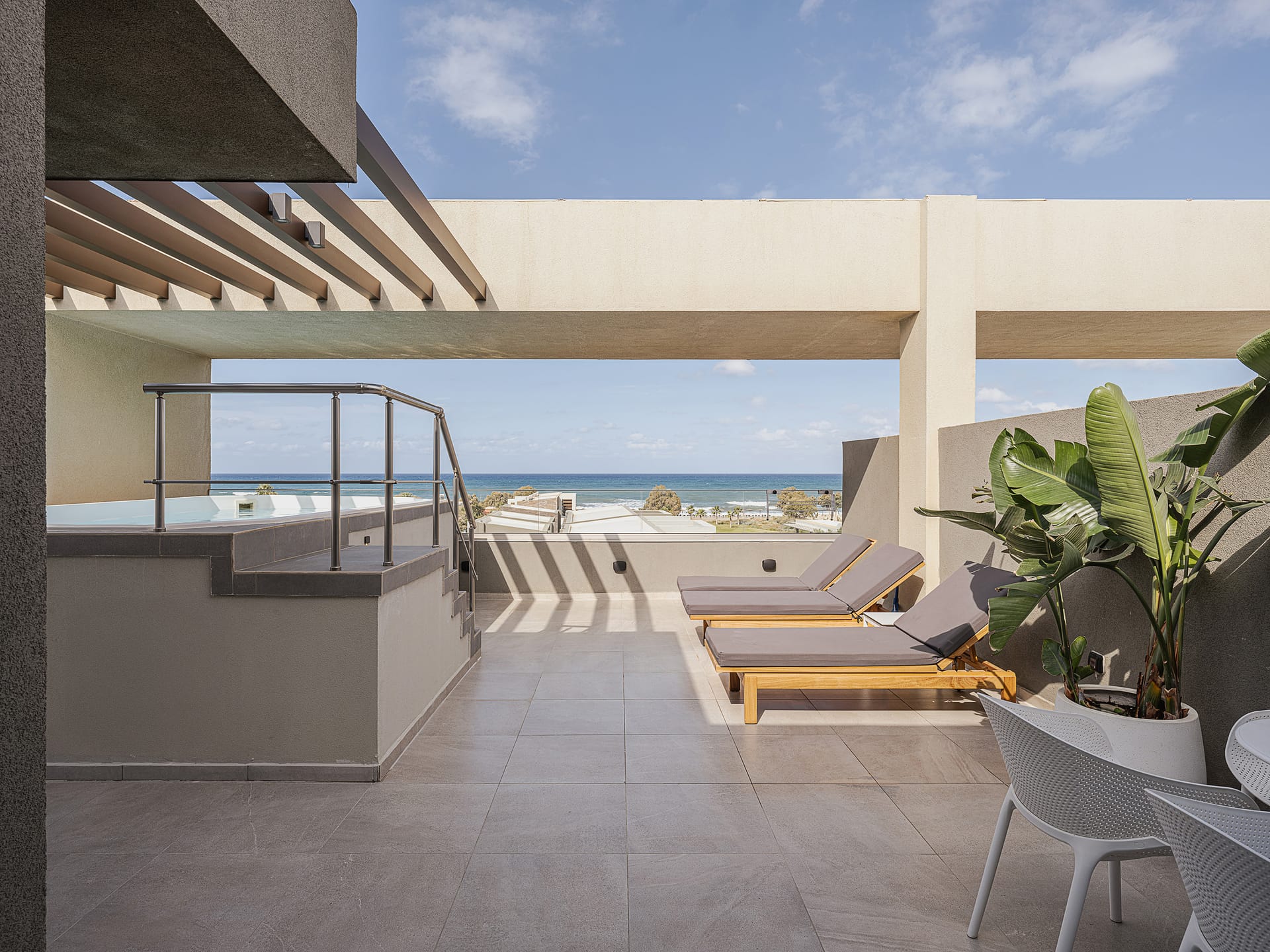 Executive Suite with Private Pool and Sea View