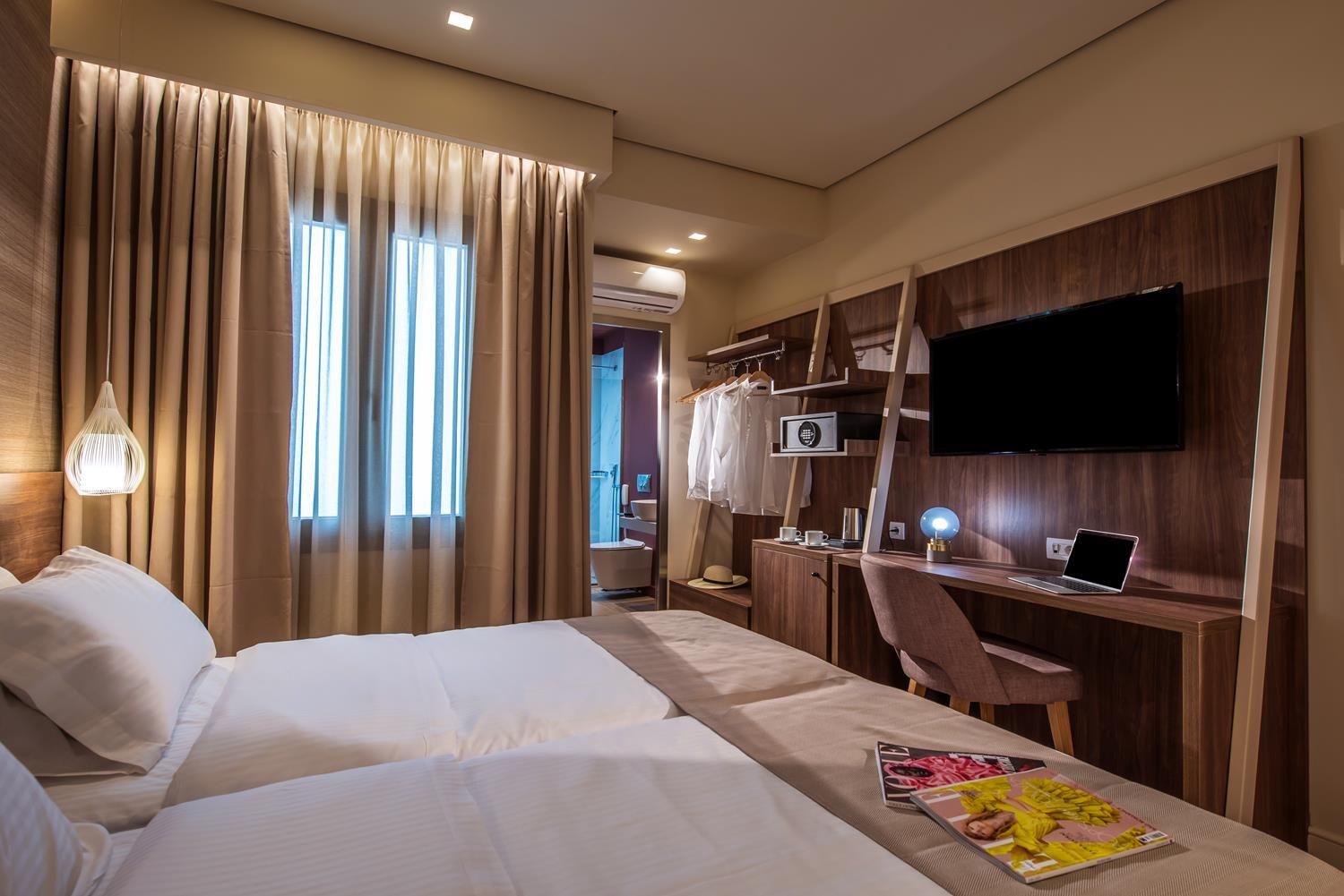Economy Room