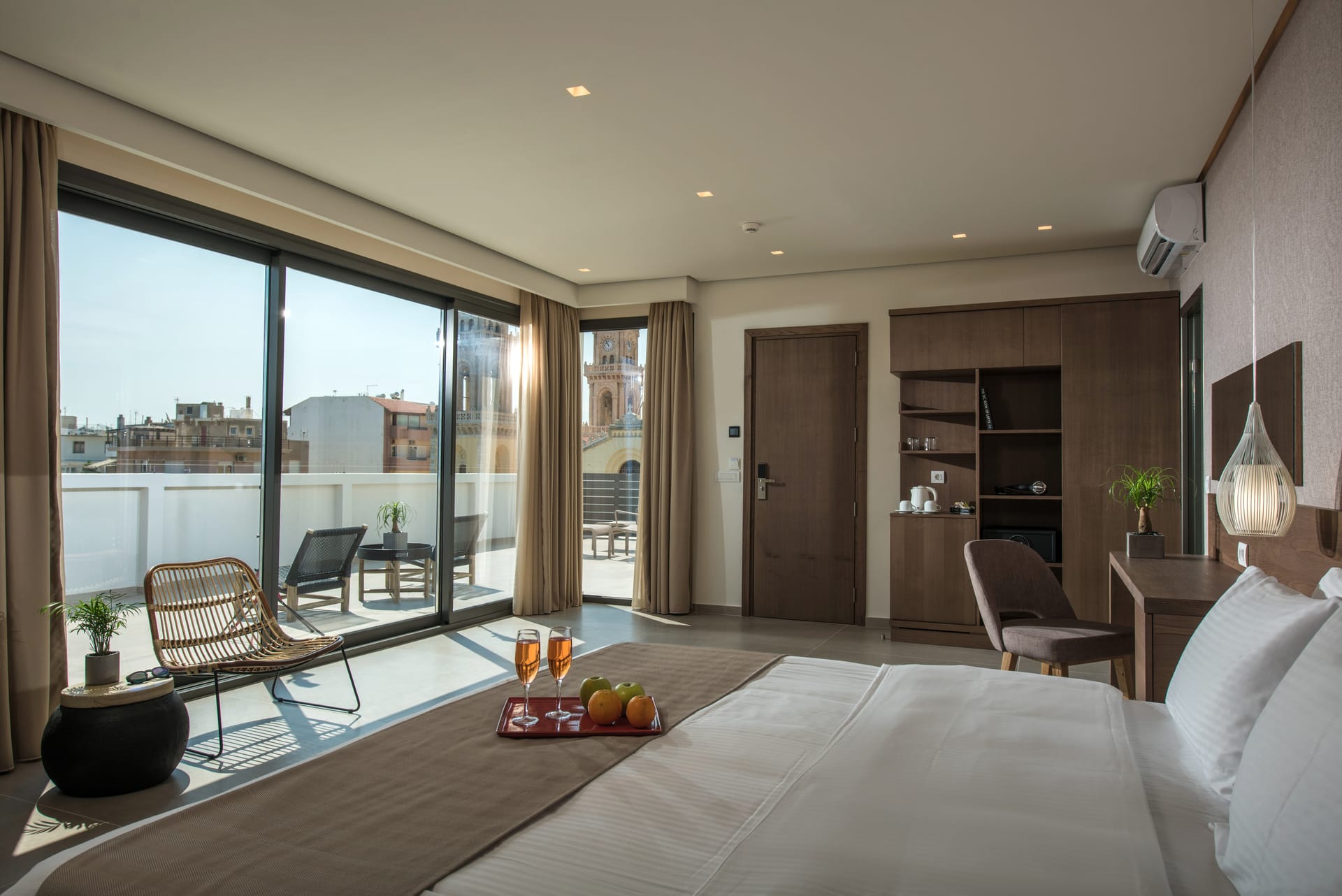 Junior Suite with Outdoor Jetted Tub and Side Sea View