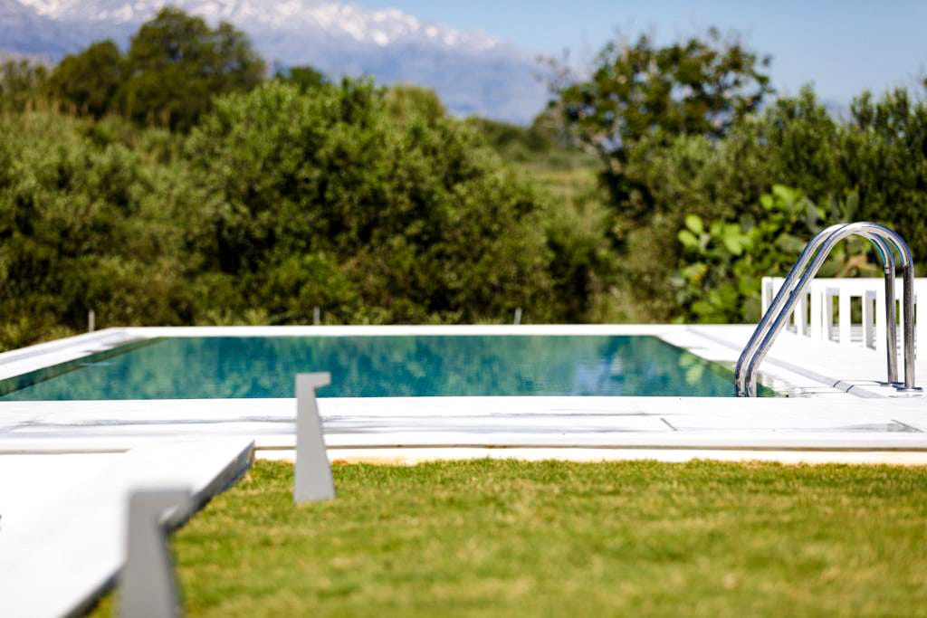 PREMIUM LODGE DAFNI | Garden &amp; Pool View