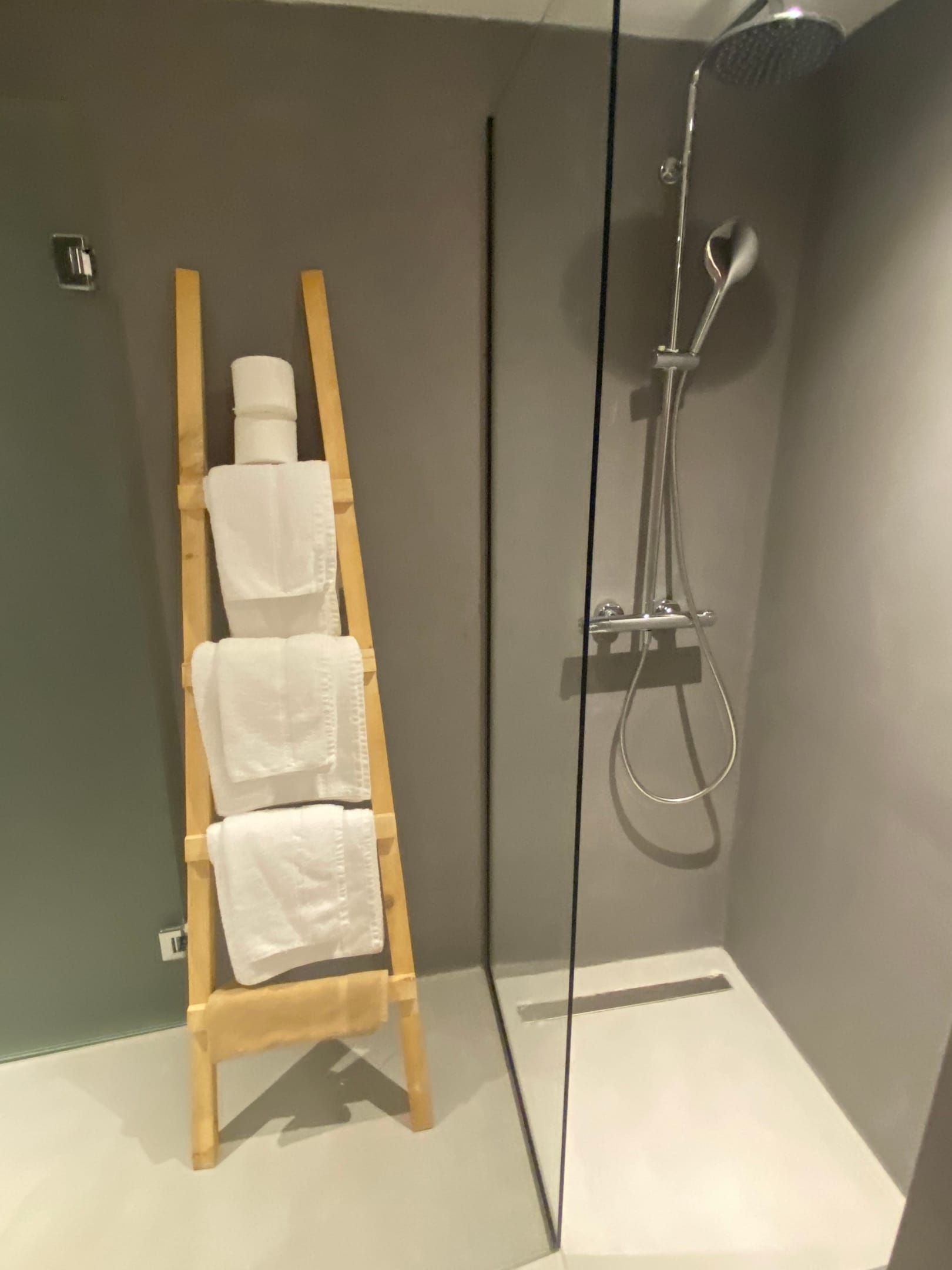 Superior Double Room with Partial Sea View