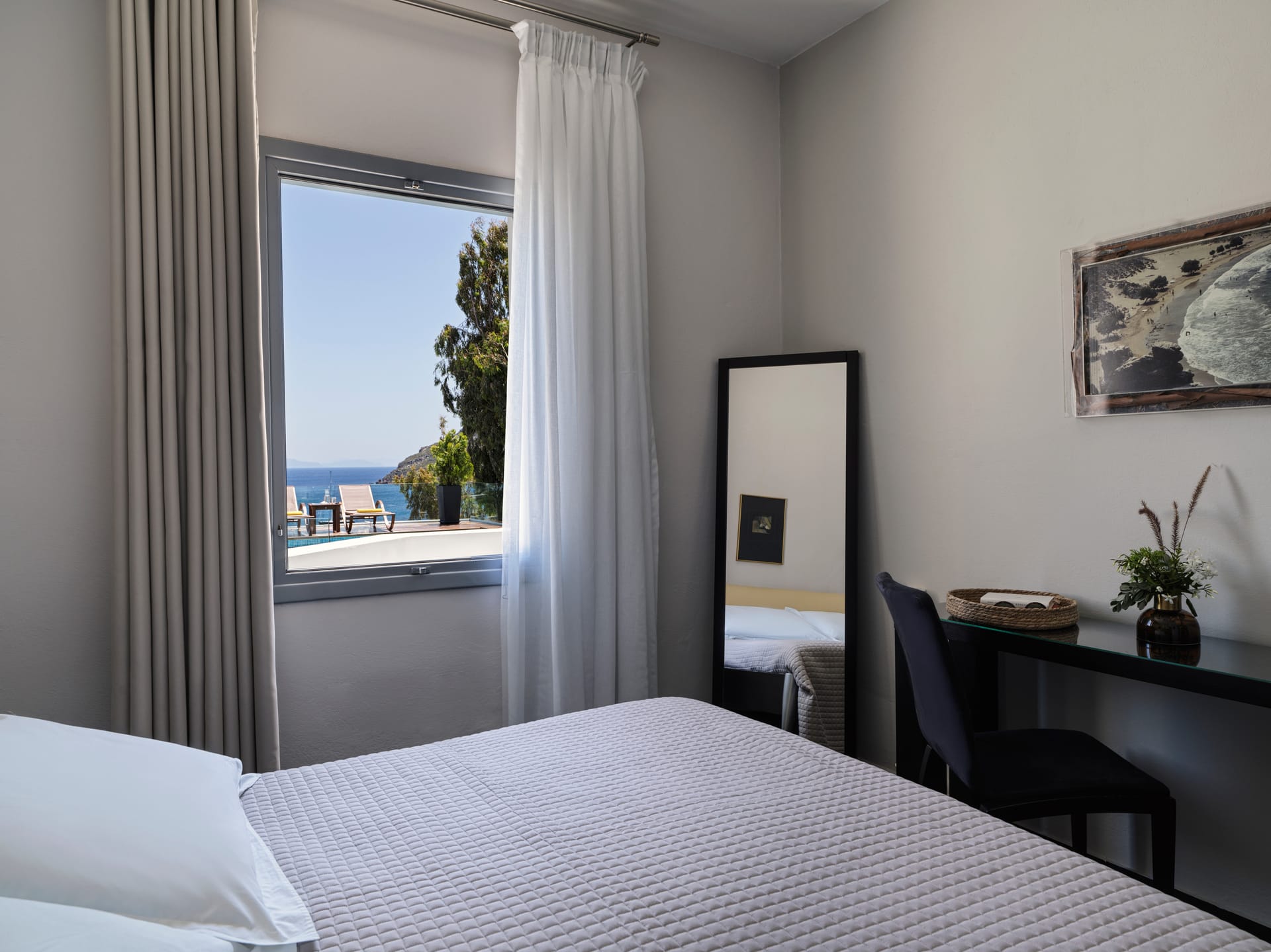 Upper-Level Suite with Sea View