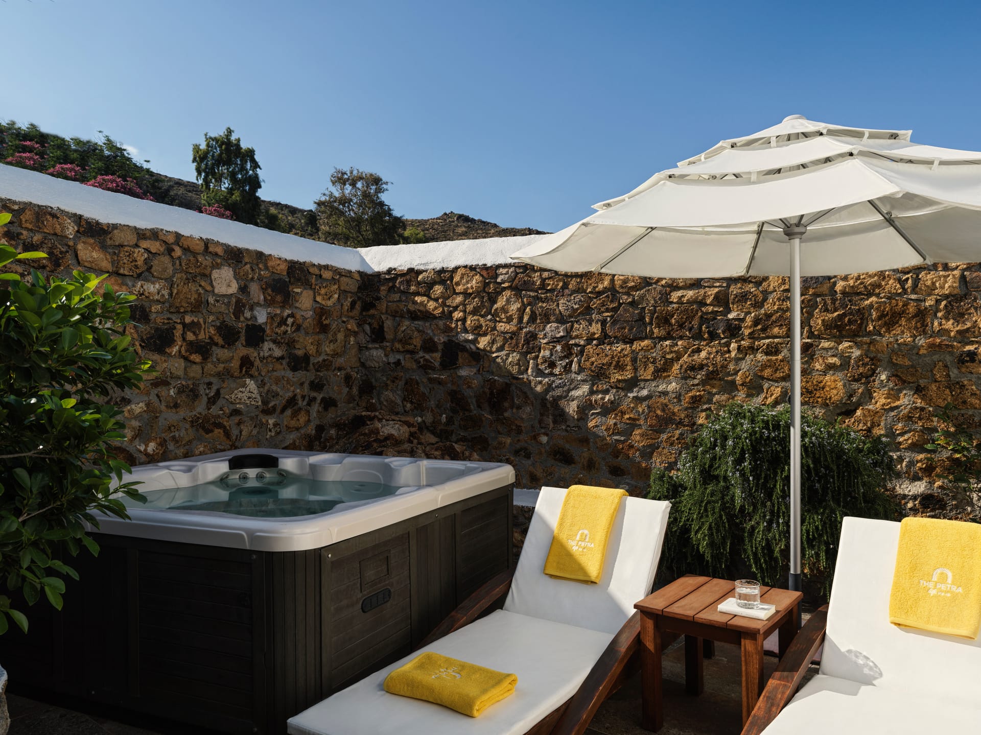 Superior Suite with Panoramic Sea View &amp; Hot Tub