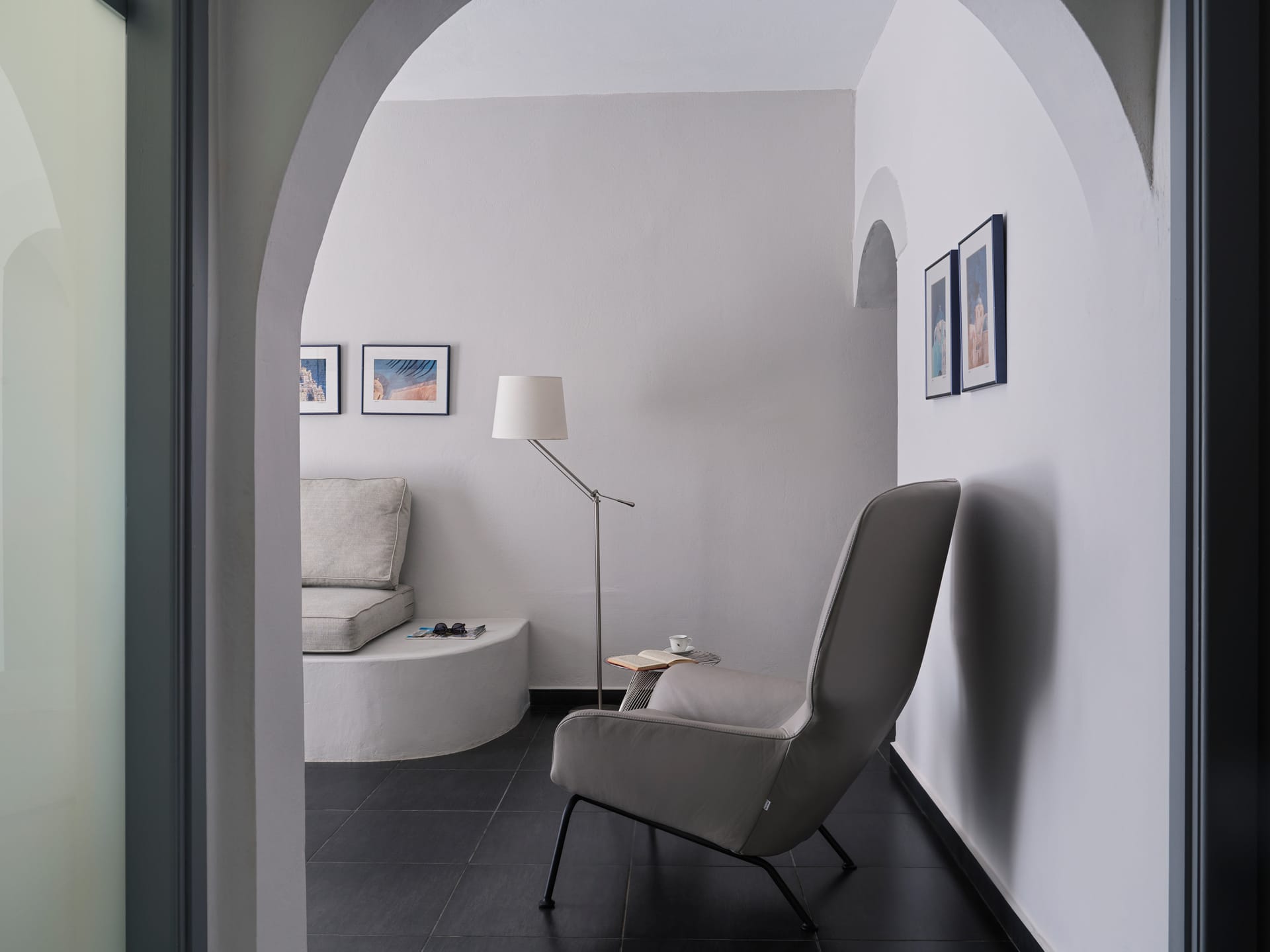 Upper-Level Suite with Sea View for 2