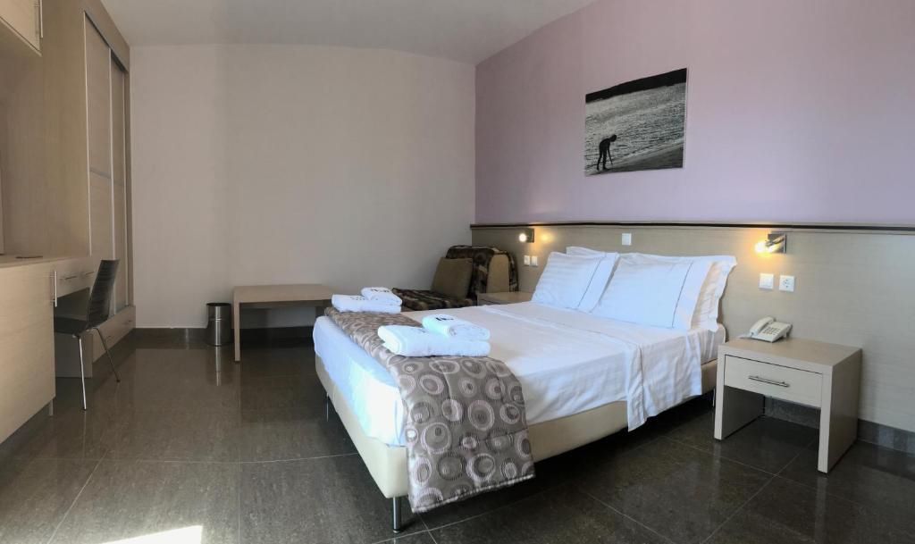 Standard Room with Side Sea View