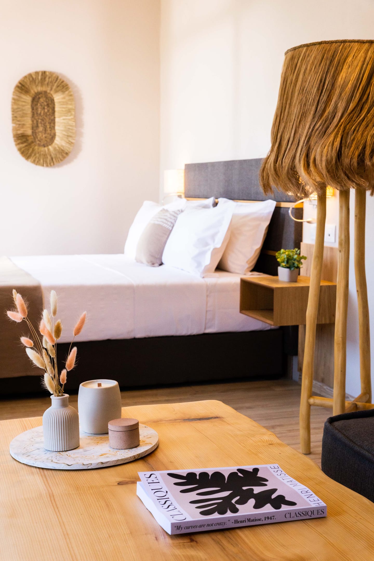 Junior Suite with Side Sea View