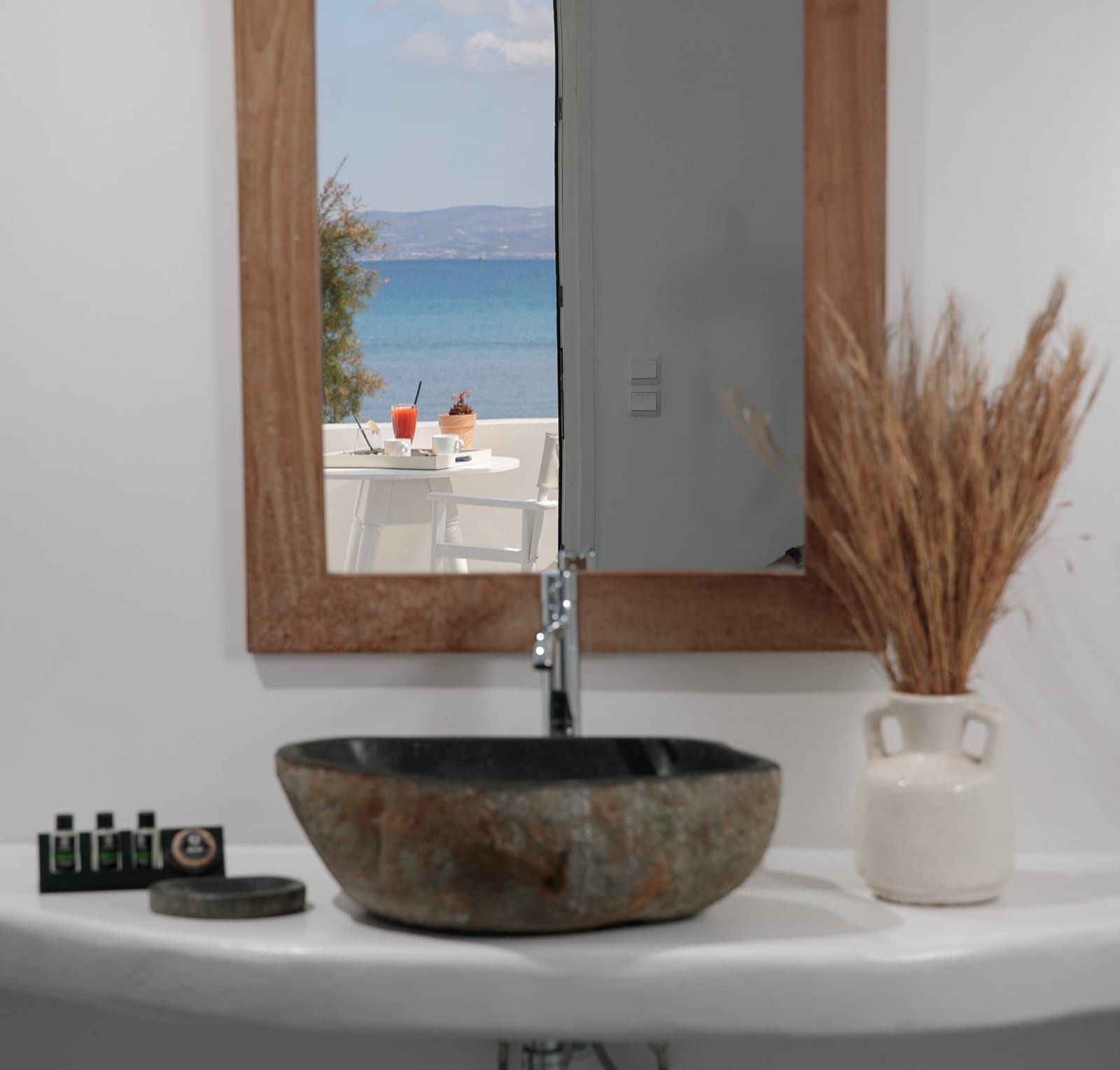 Standard Triple Room on medium (1st) Floor with Balcony Sea View