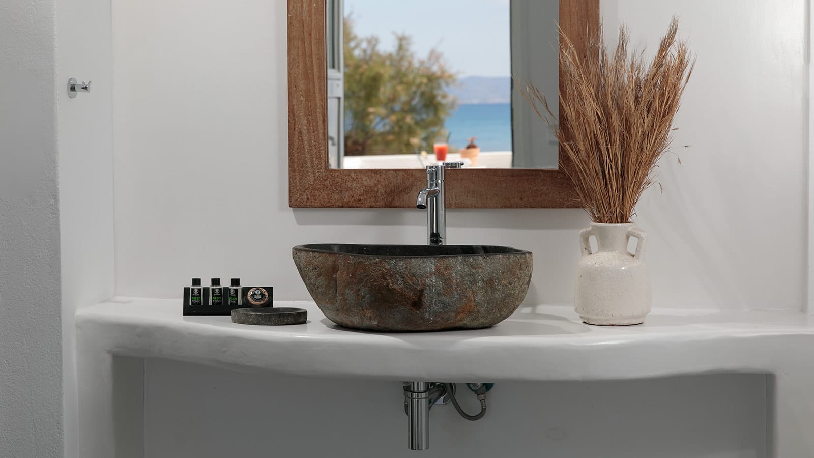 Standard Triple Room on medium (1st) Floor with Balcony Sea View