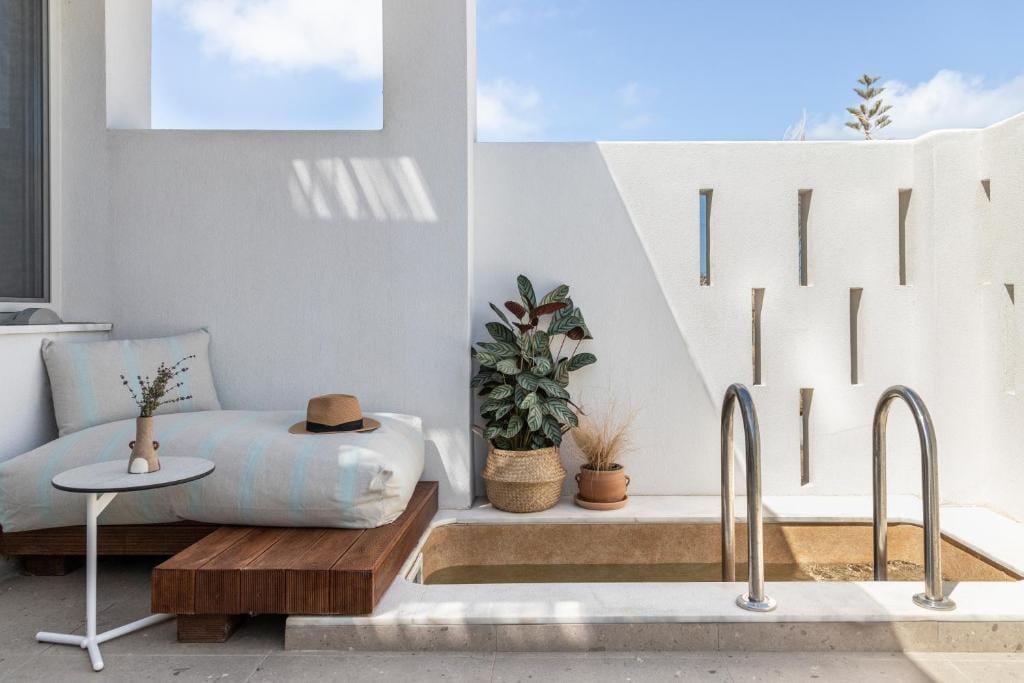 Special Offer Deluxe Suite Plunge Pool