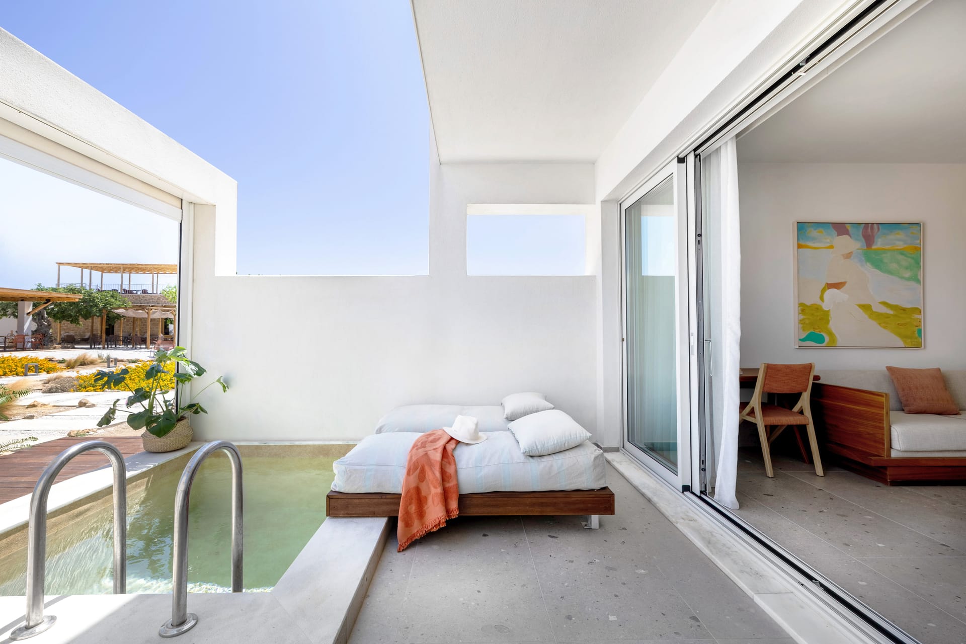 Friends & Family Suite Private Pool Side Sea View