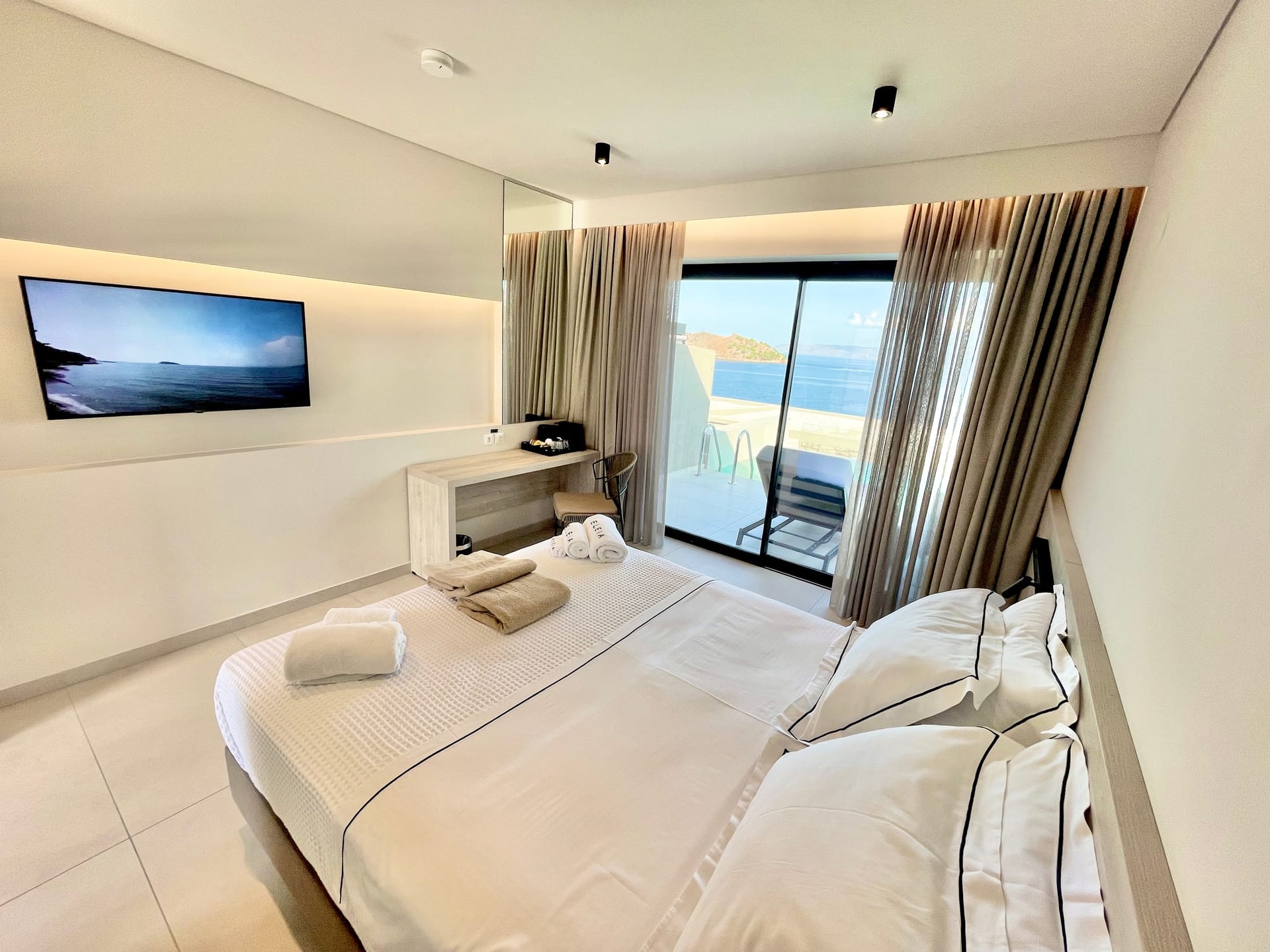 Standard Room with Private Pool & Sea View